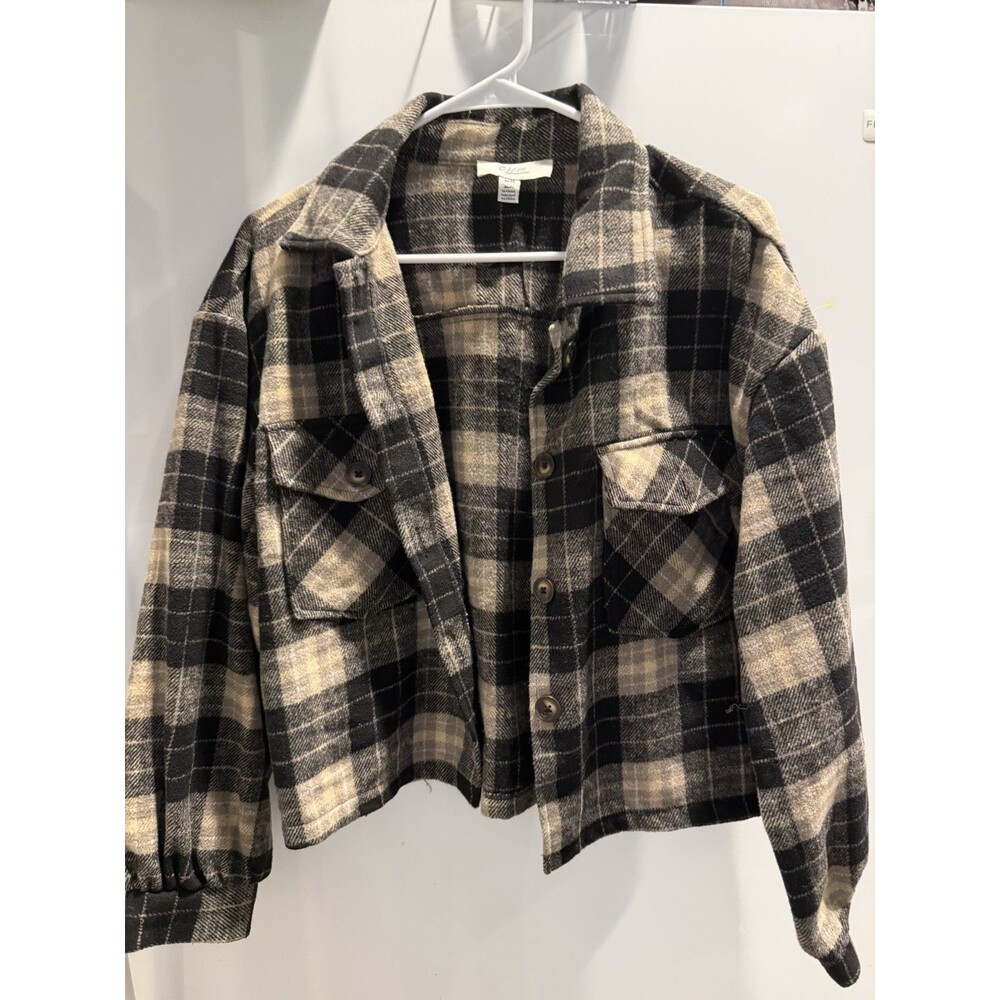 C by one Women's Plaid Black Beige Short Button Jacket Long Sleeve M Pockets